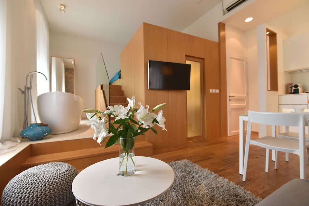 The Bridge Luxury Apartments 1