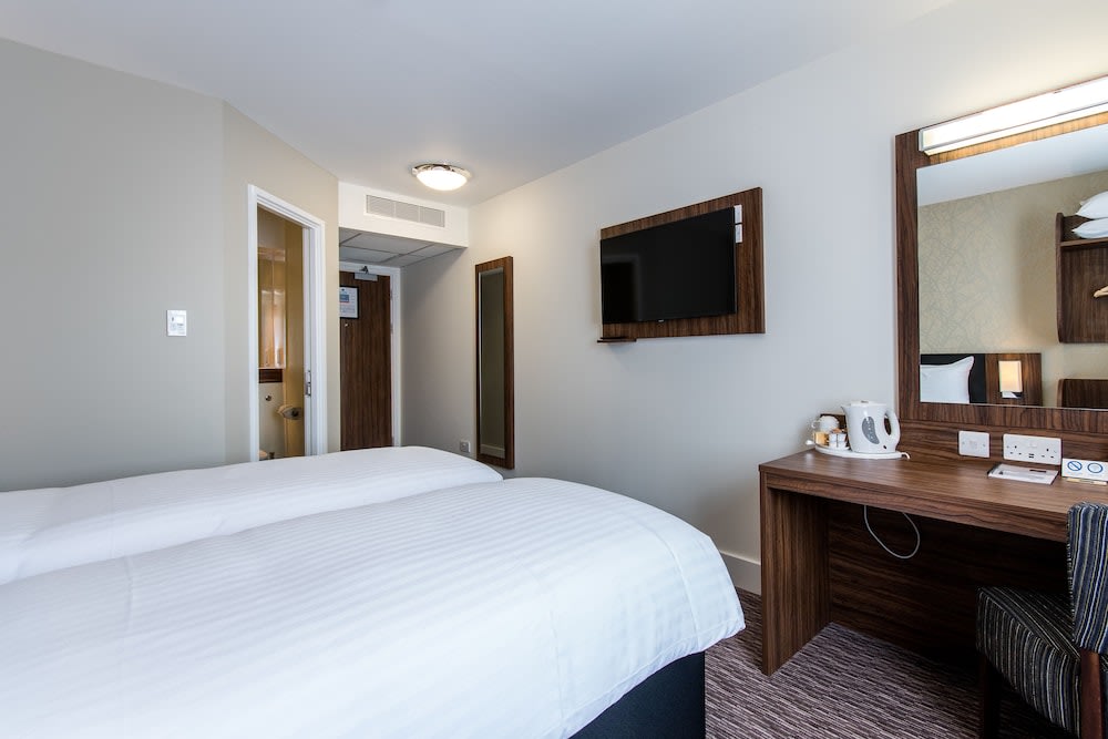 Spread Eagle, Gailey by Marston's Inns, Stafford Best deals