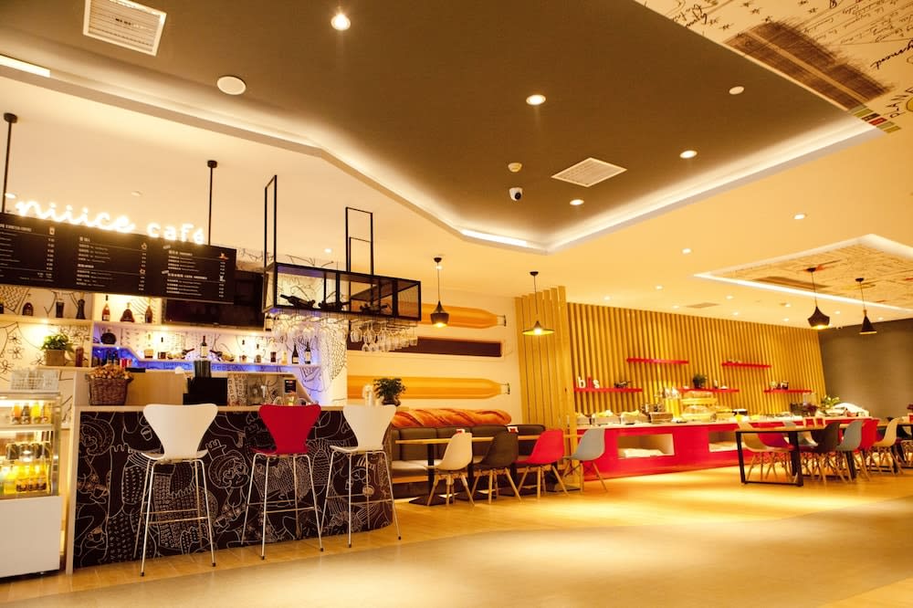 ibis Tianjin Railway Station Hotel 1