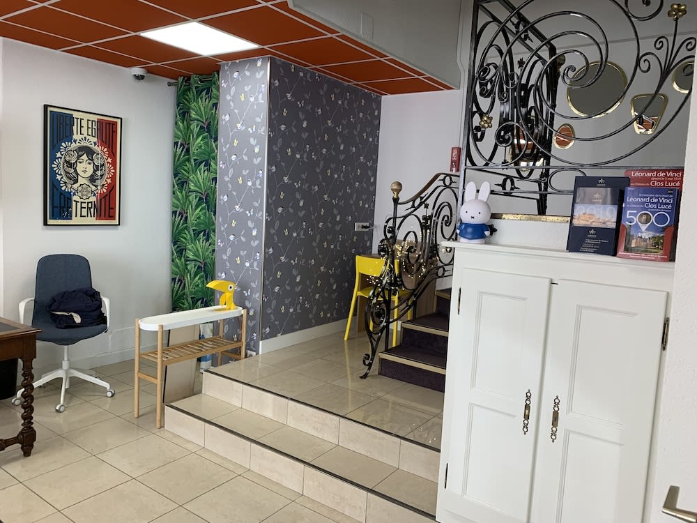 Logis Hotel Restaurant Maison Voltaire 1