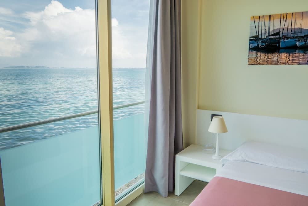 Garda Rooms 2