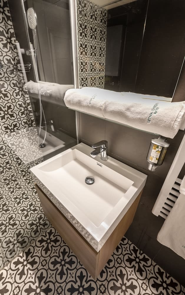 Letna Garden Suites 4