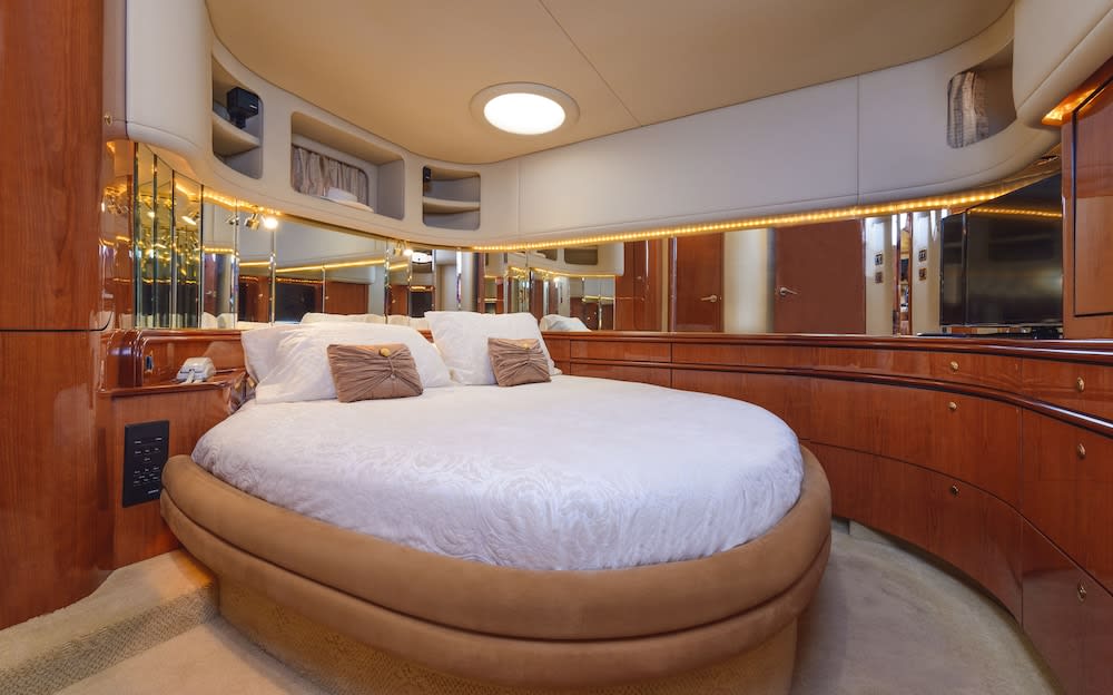 Luxury Yacht Hotel 1