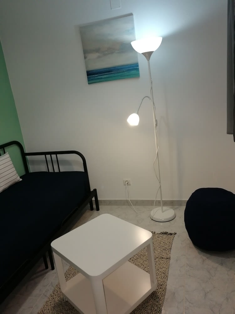 Ocean's 7 - Lagos Guest House 5