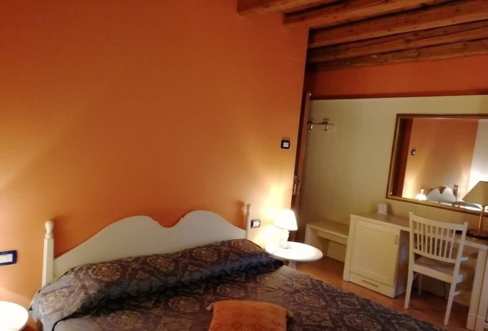 Hotel Calvi-Ristorante Mainor 5