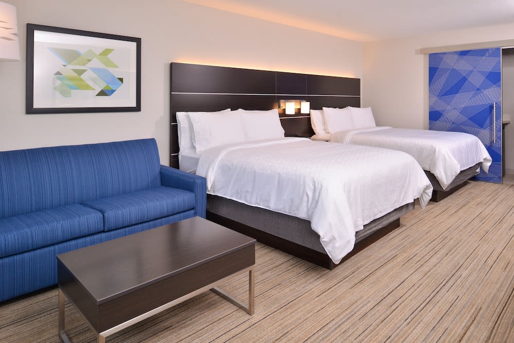 Holiday Inn Express & Suites Olathe West by IHG 3