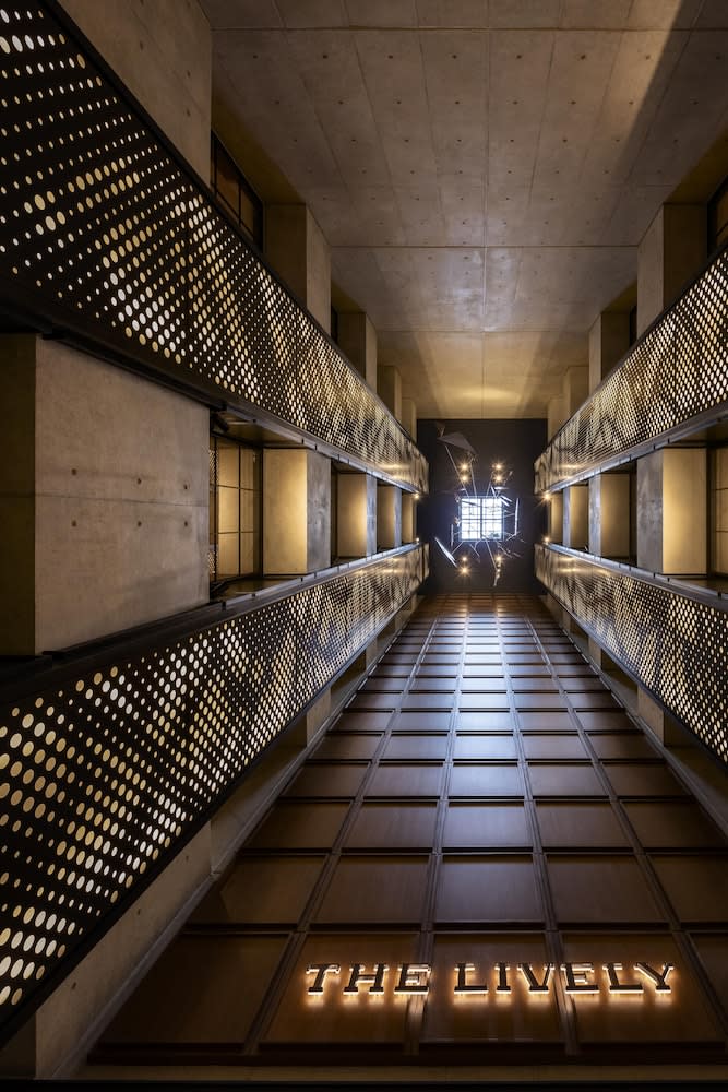 THE LIVELY TOKYO AZABUJUBAN 3