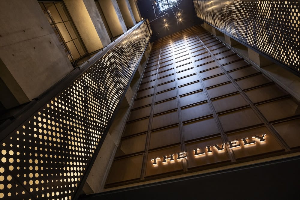 THE LIVELY TOKYO AZABUJUBAN 4