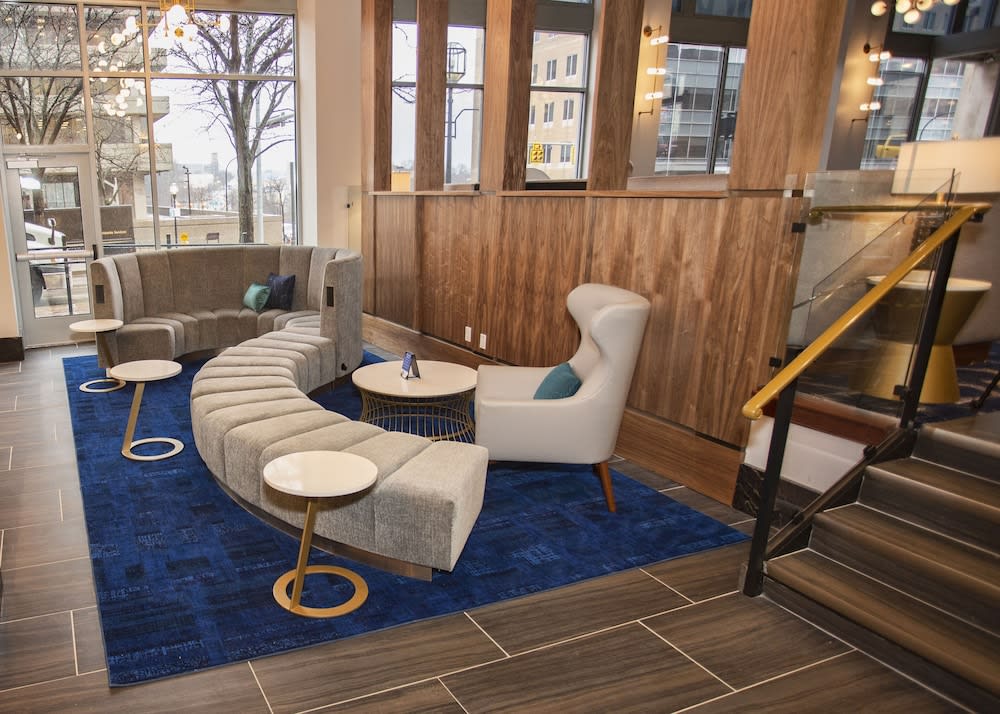 BLU-Tique, Akron, a Tribute Portfolio Hotel 4