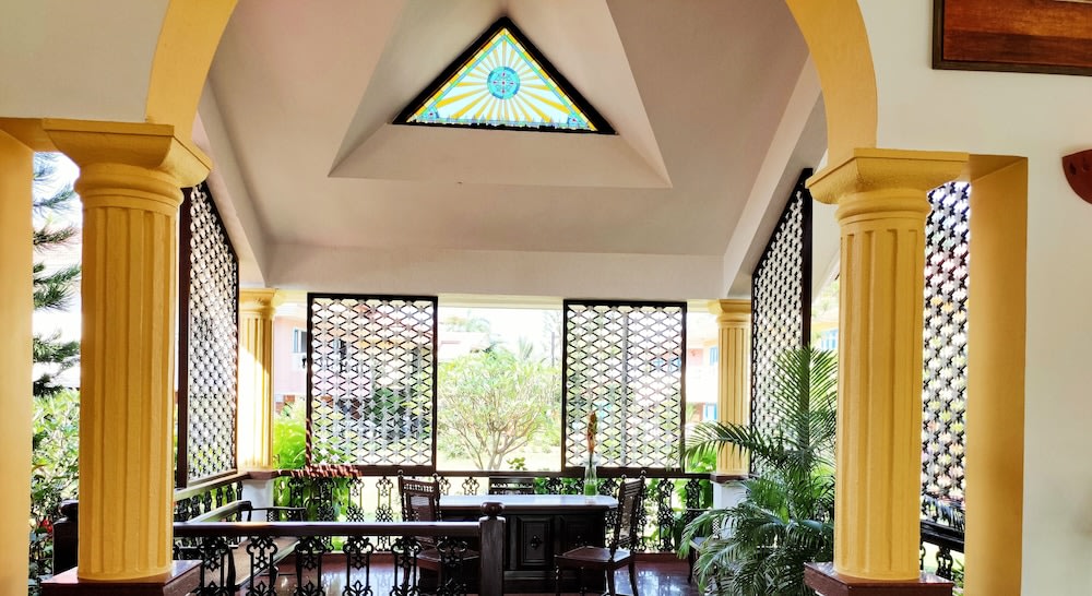 Coconut Grove Beach Resort 2
