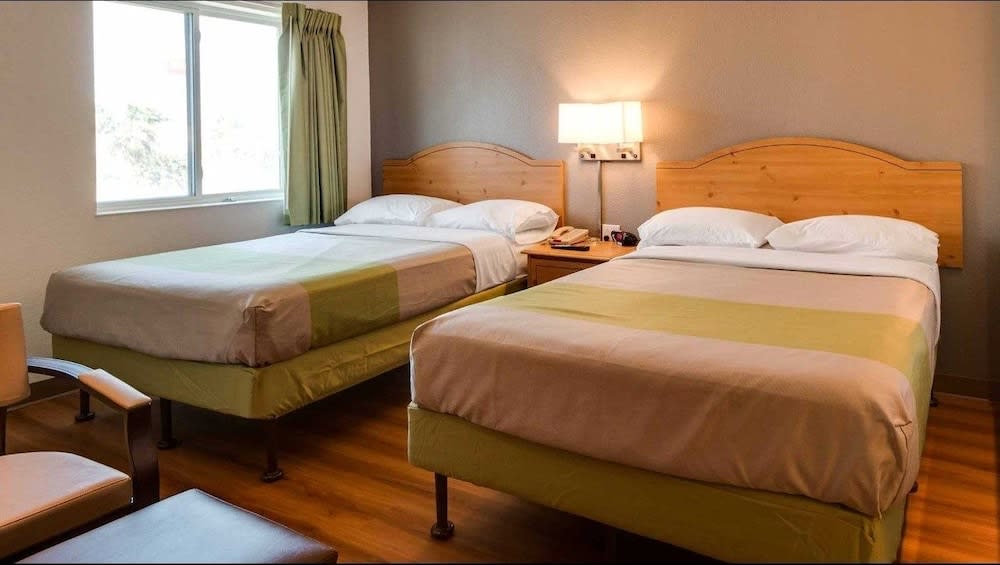 Motel 6-Brownsville, TX 4