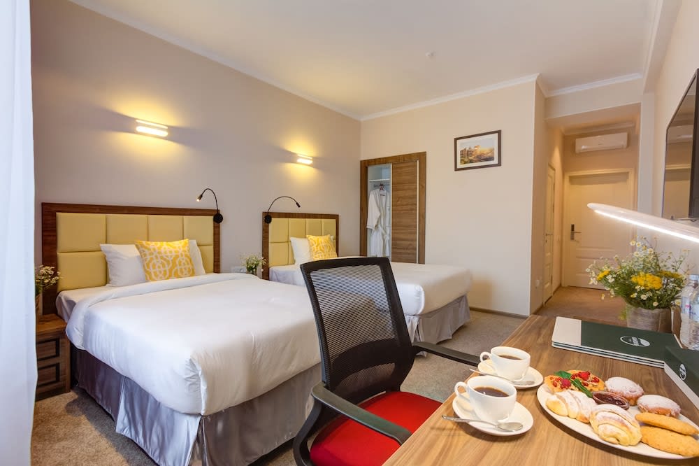 Garden Hotel & SPA 2