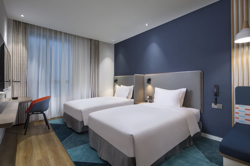 Holiday Inn Express Shanghai Kangqiao by IHG 2
