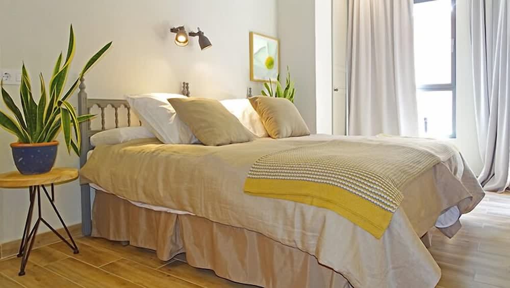 Vicente Home 1