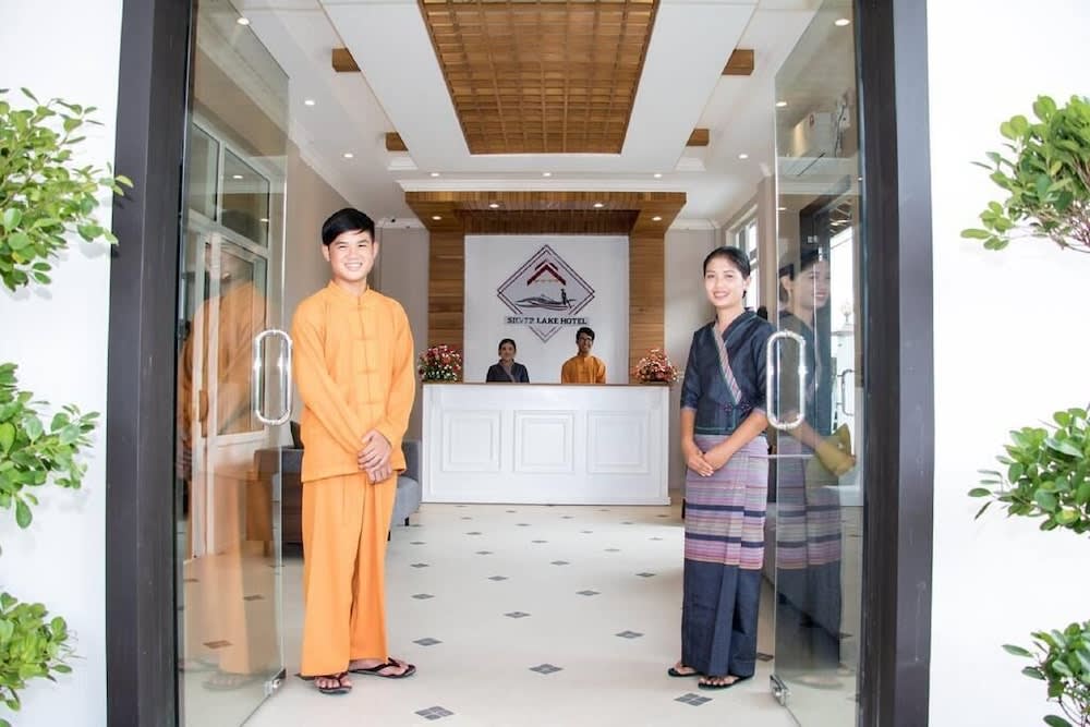 Silver Lake Hotel 2