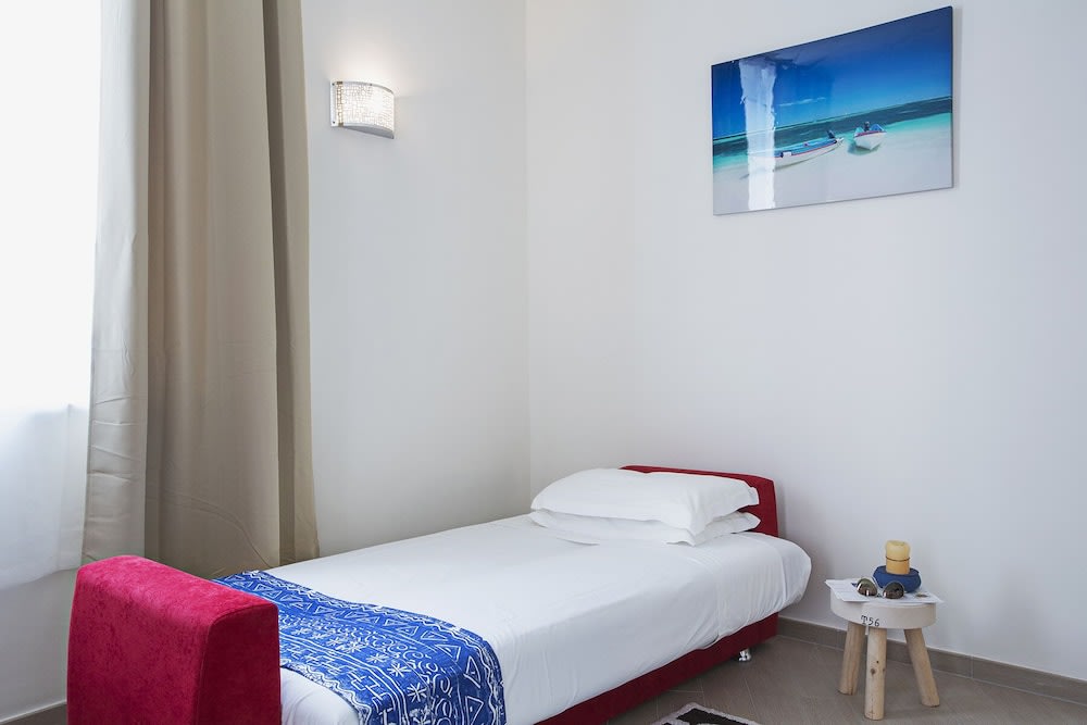 Casa Vermiglio al porto di Genova 2