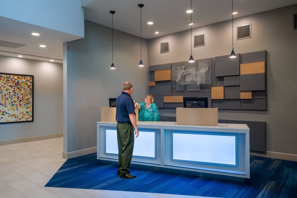 Holiday Inn Express & Suites ST PETERS by IHG 2