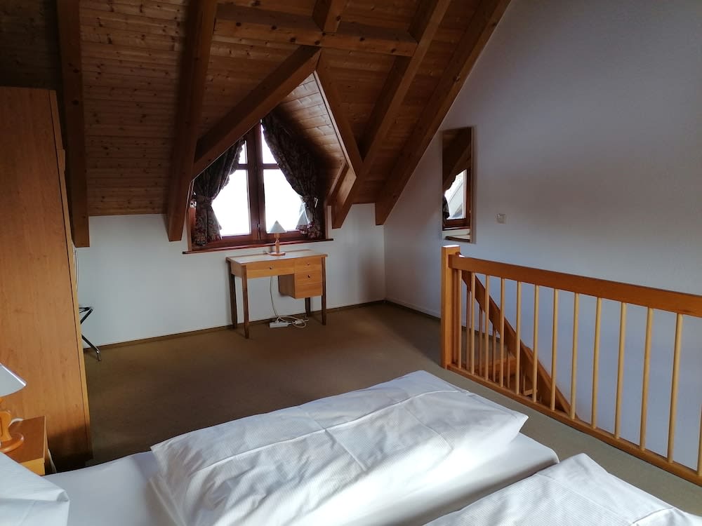 Gasthof Kreuz am Escheck 2