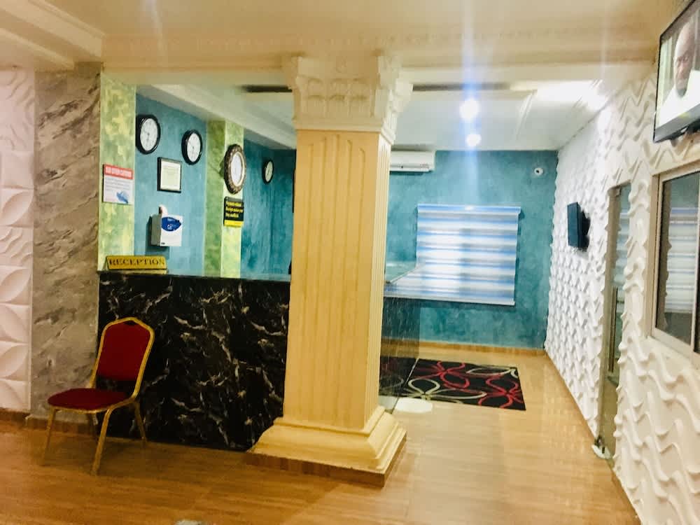Perch Hotel & Suites 2