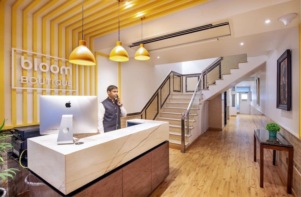 Bloom Boutique l GK-1 2