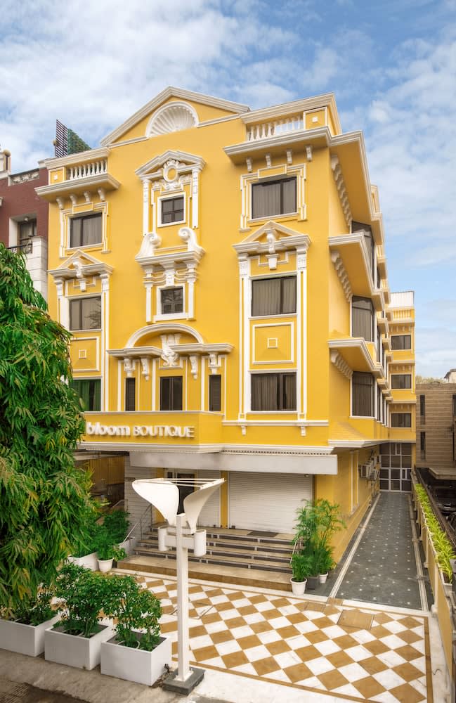 Bloom Boutique l GK-1 1