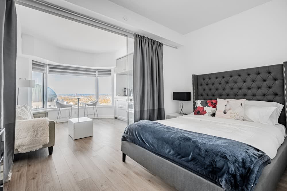 Avalon Suites Yorkville 1