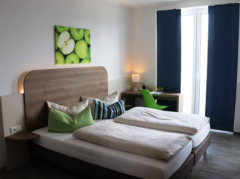 Hotel M24 - Alle Zimmer mit Küchenzeile 1