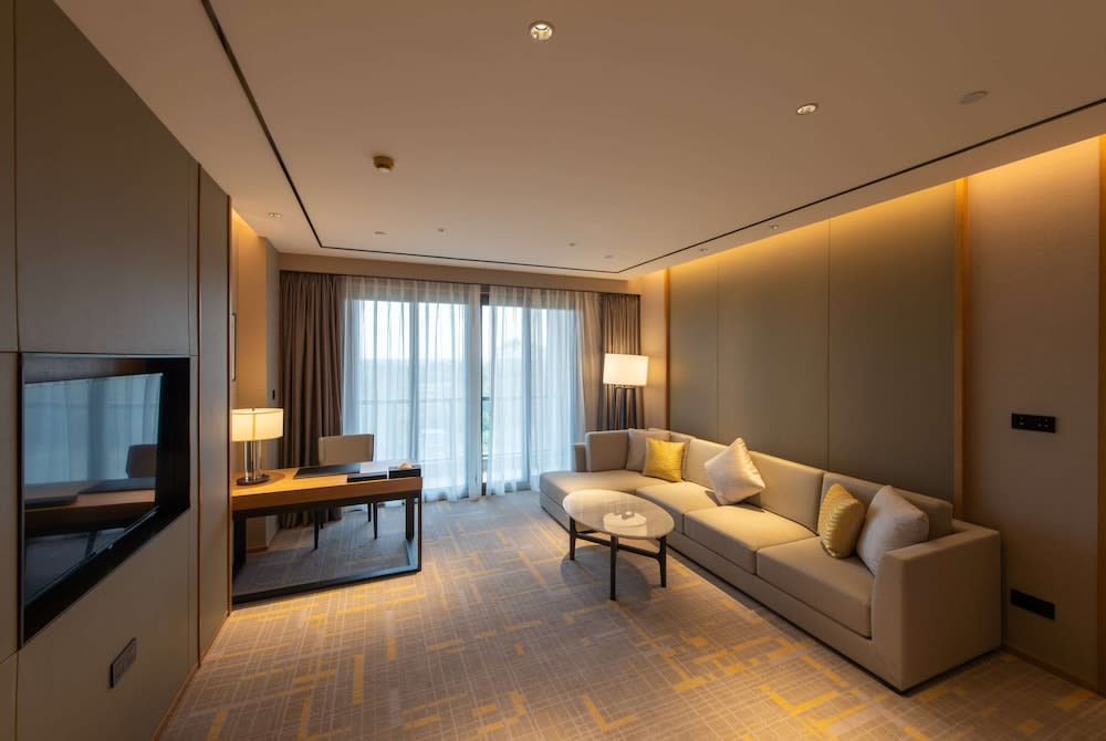 Howard Johnson by Wyndham Glory Plaza Qidong 4