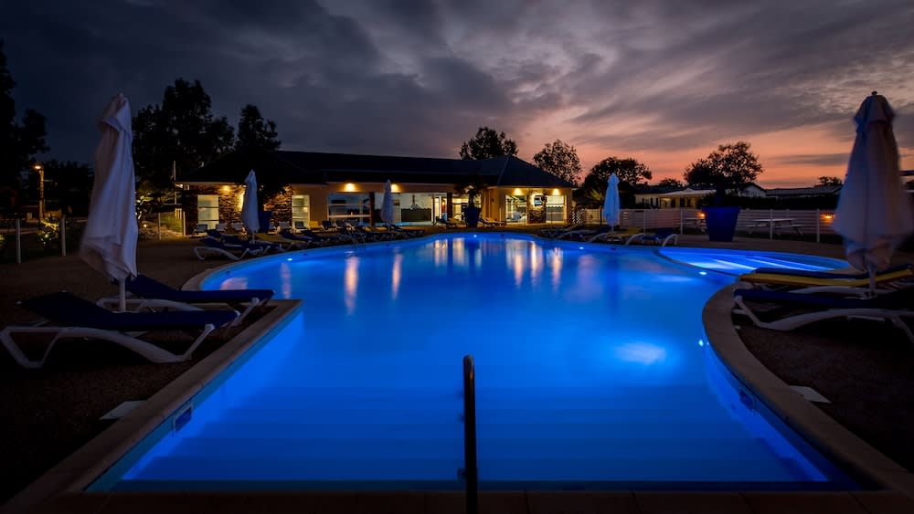 M&V Resort Camping 1
