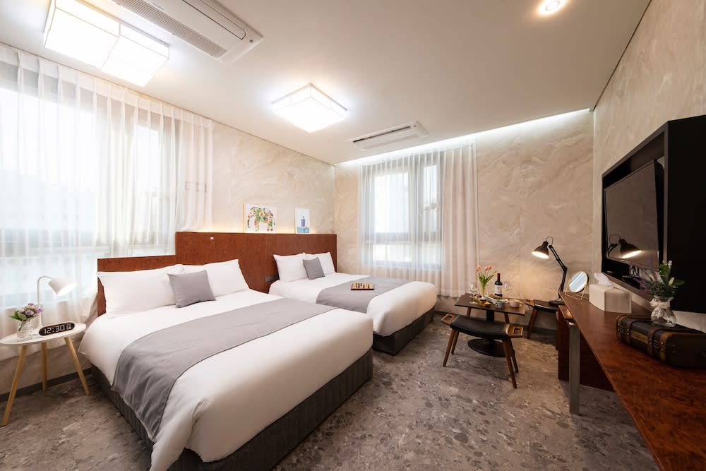 Hotel DM 1