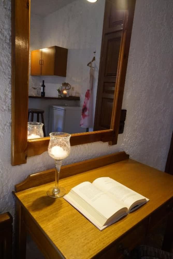 Flamingos Hotel Apartments 5