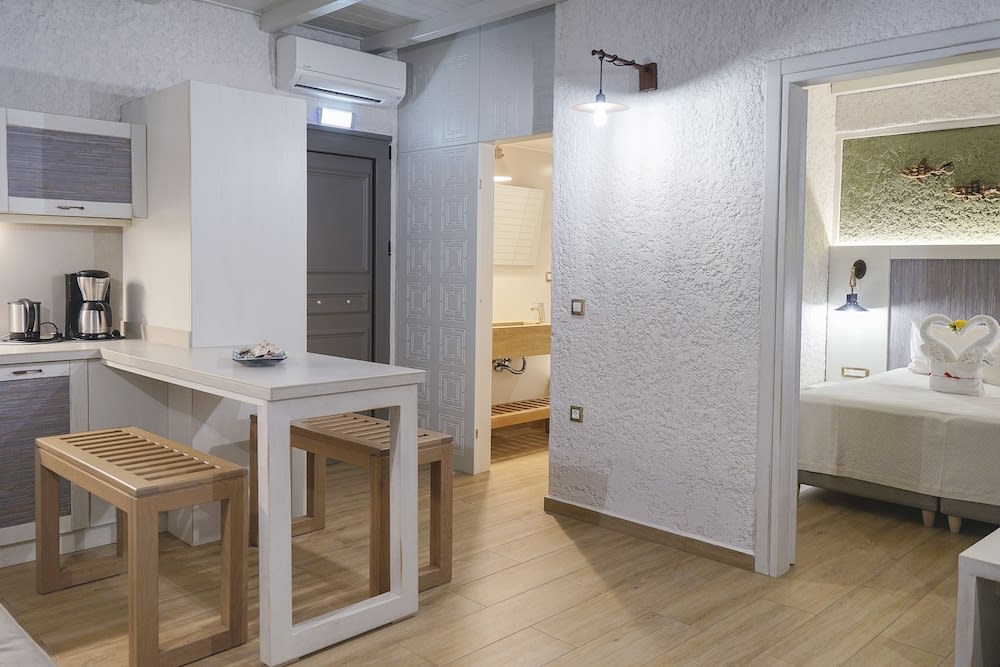 Flamingos Hotel Apartments 4