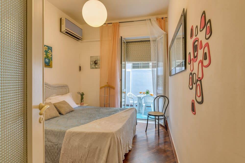 IzzHome Delightful 2