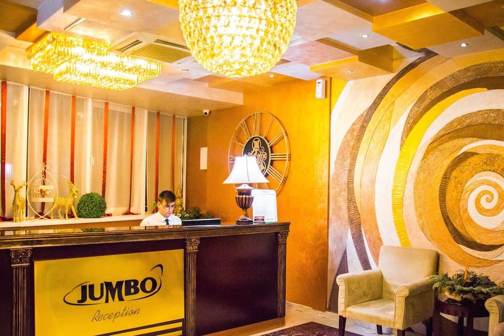 Jumbo Hotel 4