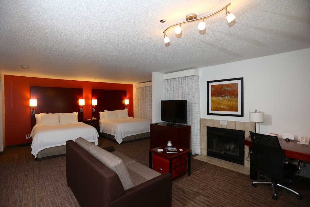 SenS Suites Livermore; SureStay Collection by Best Western 3