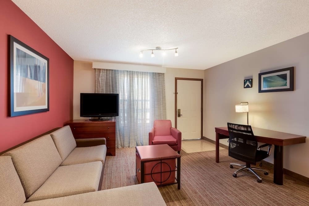 SenS Suites Livermore; SureStay Collection by Best Western 4