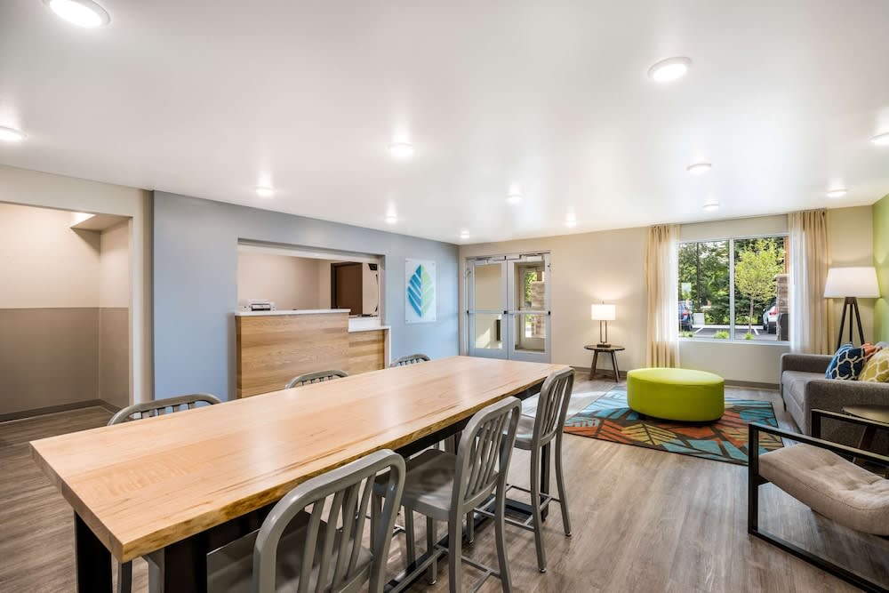 WoodSpring Suites Elgin - Chicago 3