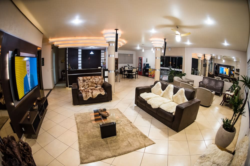 Hotel Tito's 2