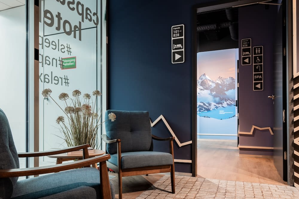 Capsule Hotel - Zurich Airport 5