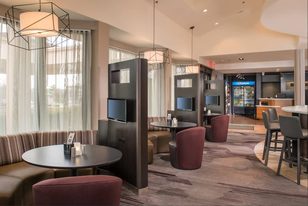 Courtyard by Marriott Houston Northeast 4