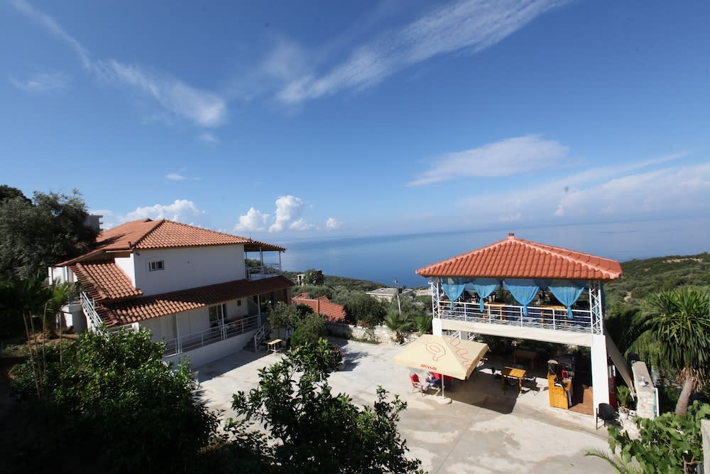 Vila Riza Veliu 1