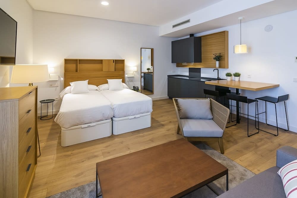 Aquitania Home Suites 5