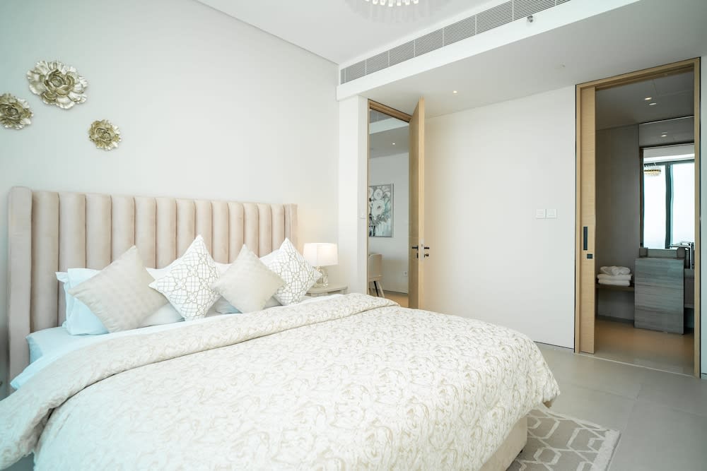 Jumeirah Gate Tower - Luton Vacation Homes 2