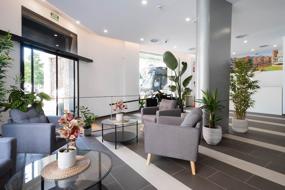 Hotel BESTPRICE Girona 2