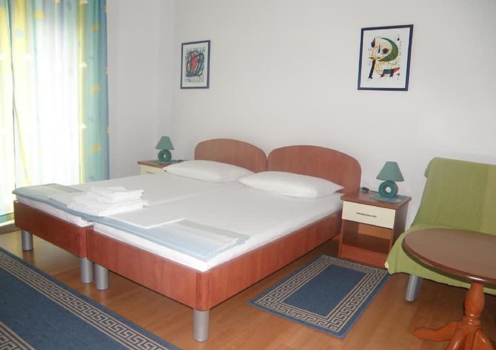 Villa Borna Apartments with Free Parking 2