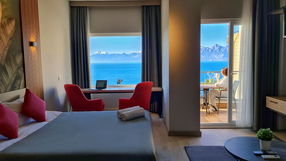 Letstay Panorama Suites 1