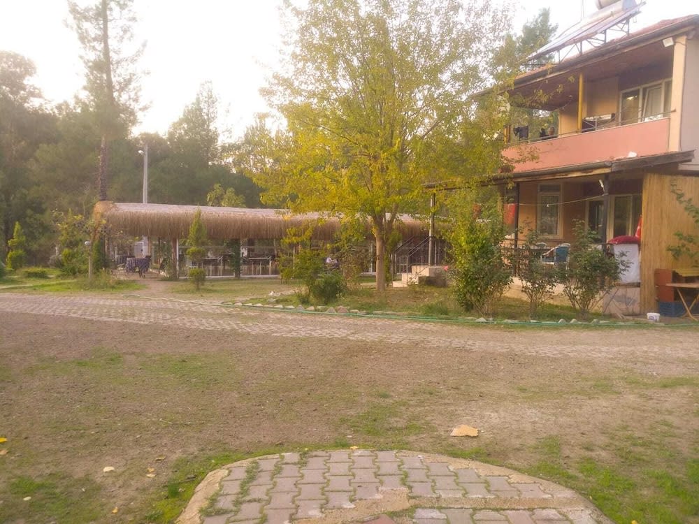 Fark Edenler Camping&Caravan&Bungalows 2