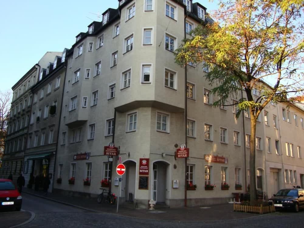 Pension Mona Lisa 1