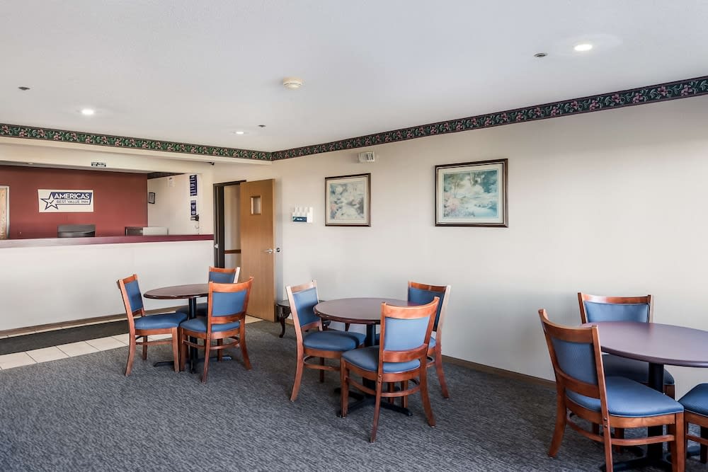Americas Best Value Inn-Wenona 2