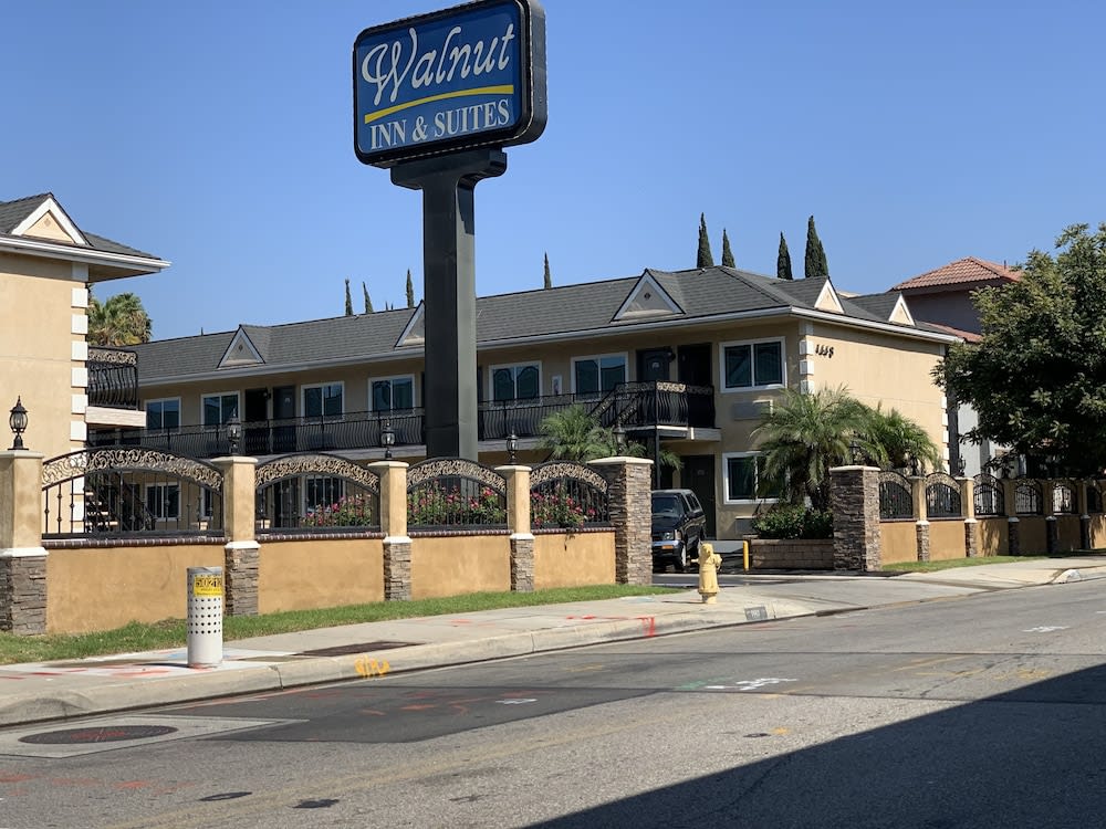 Walnut Inn & Suites West Covina 1